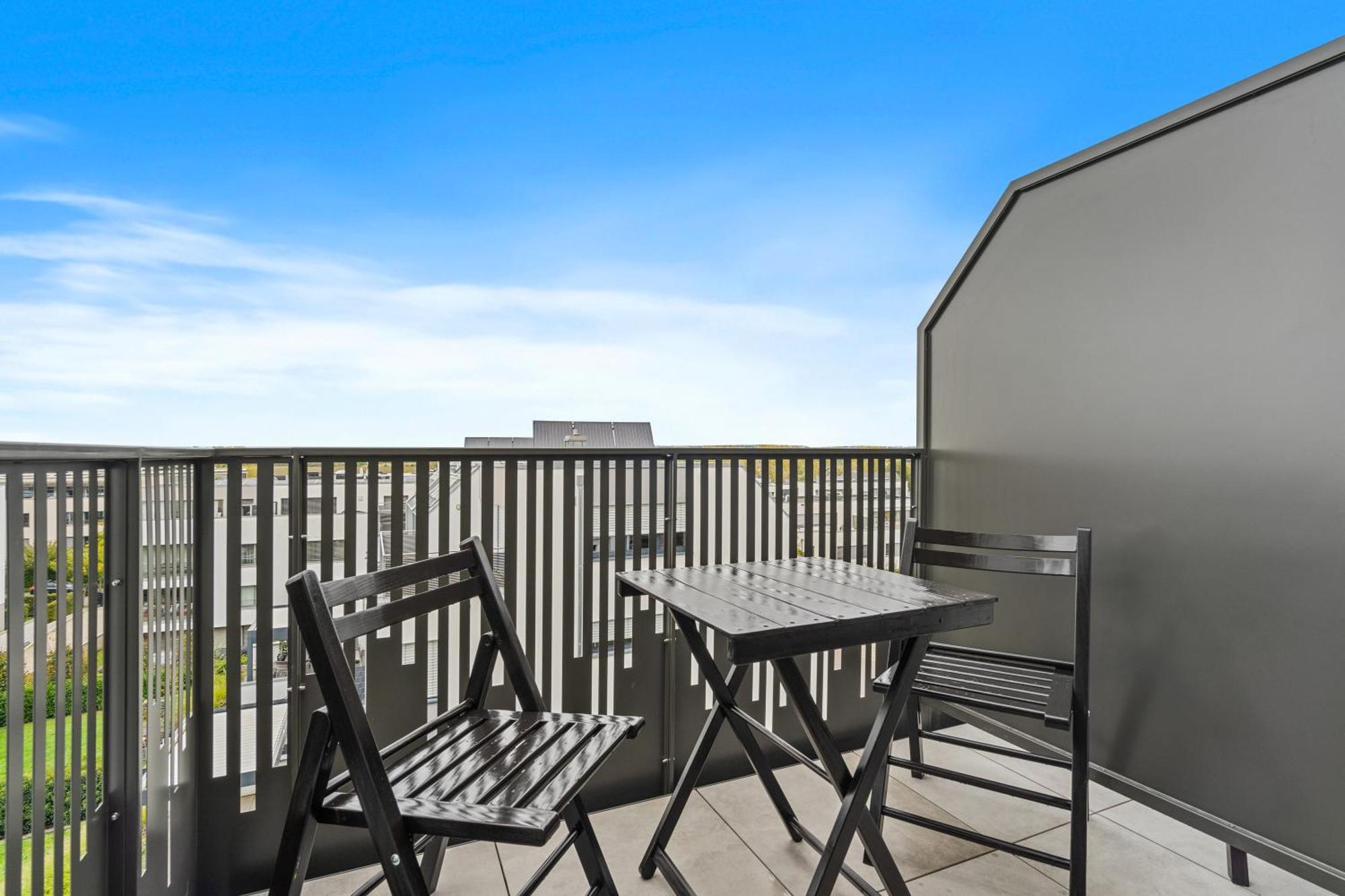 Inn Comfort & Style In Vibrant Coliving