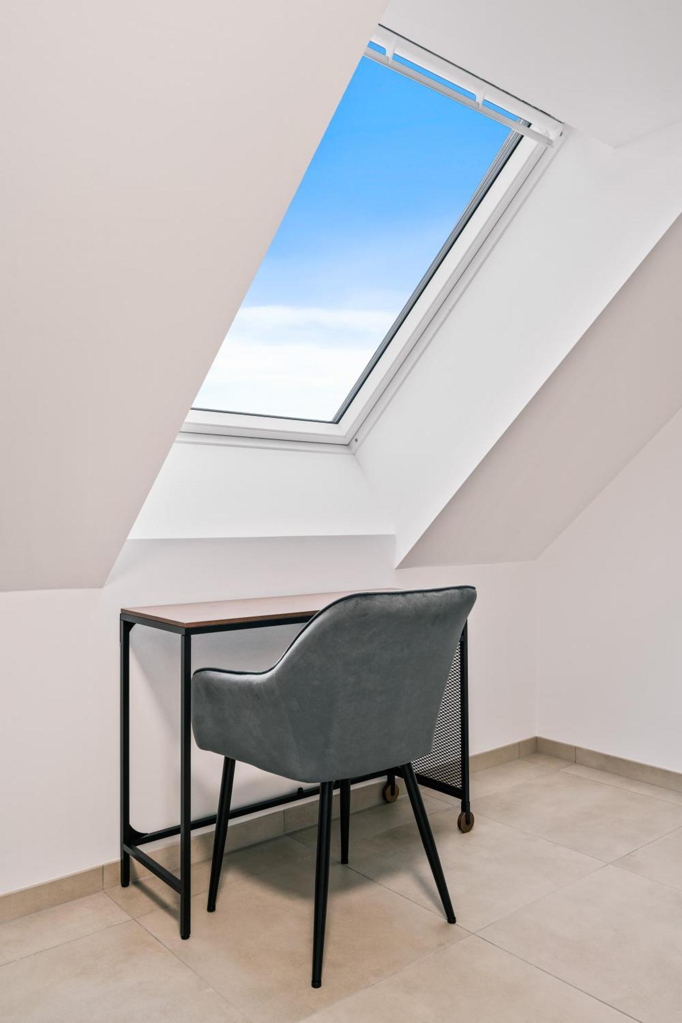 Inn Comfort & Style In Vibrant Coliving