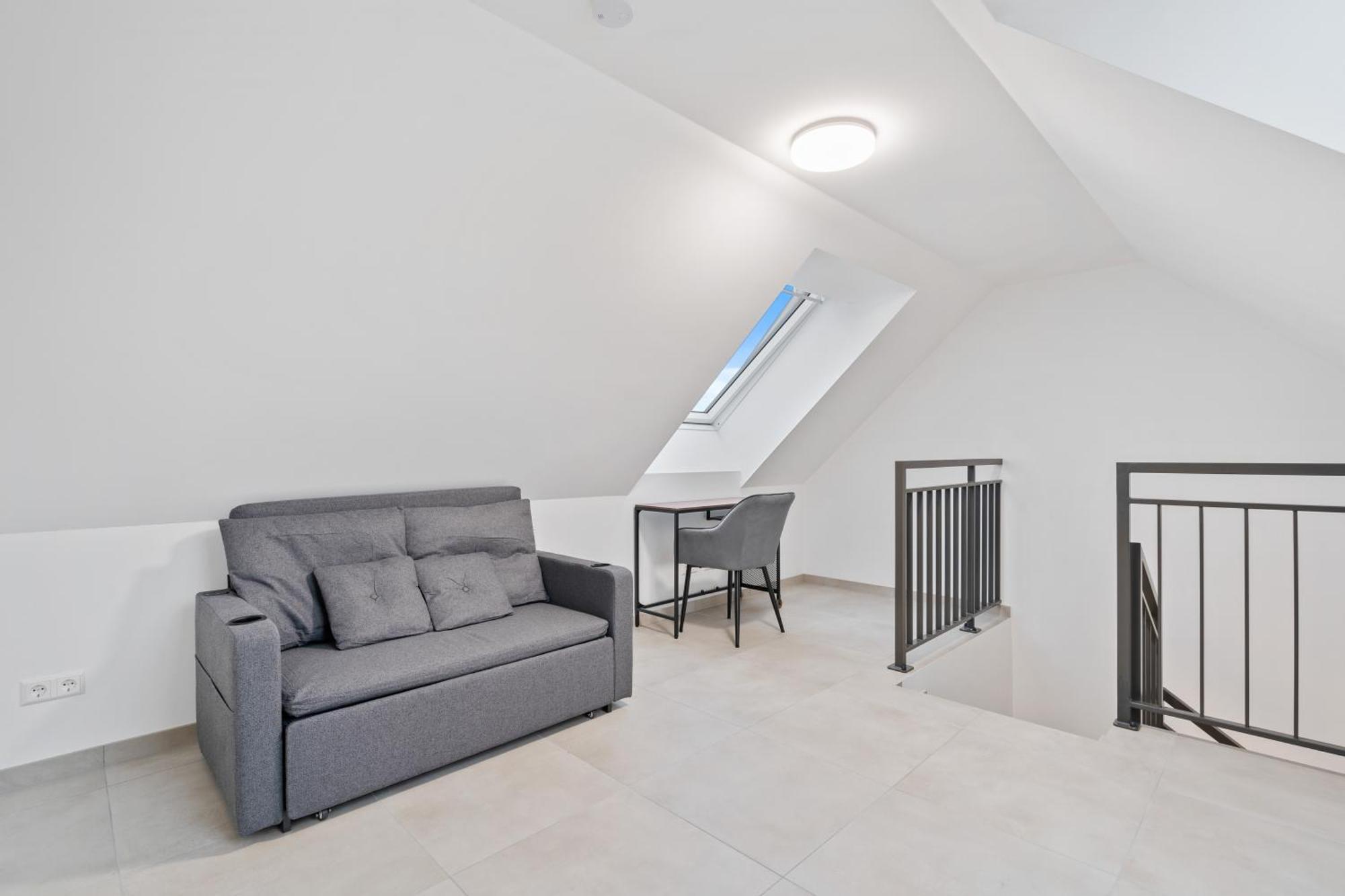 Inn Comfort & Style In Vibrant Coliving