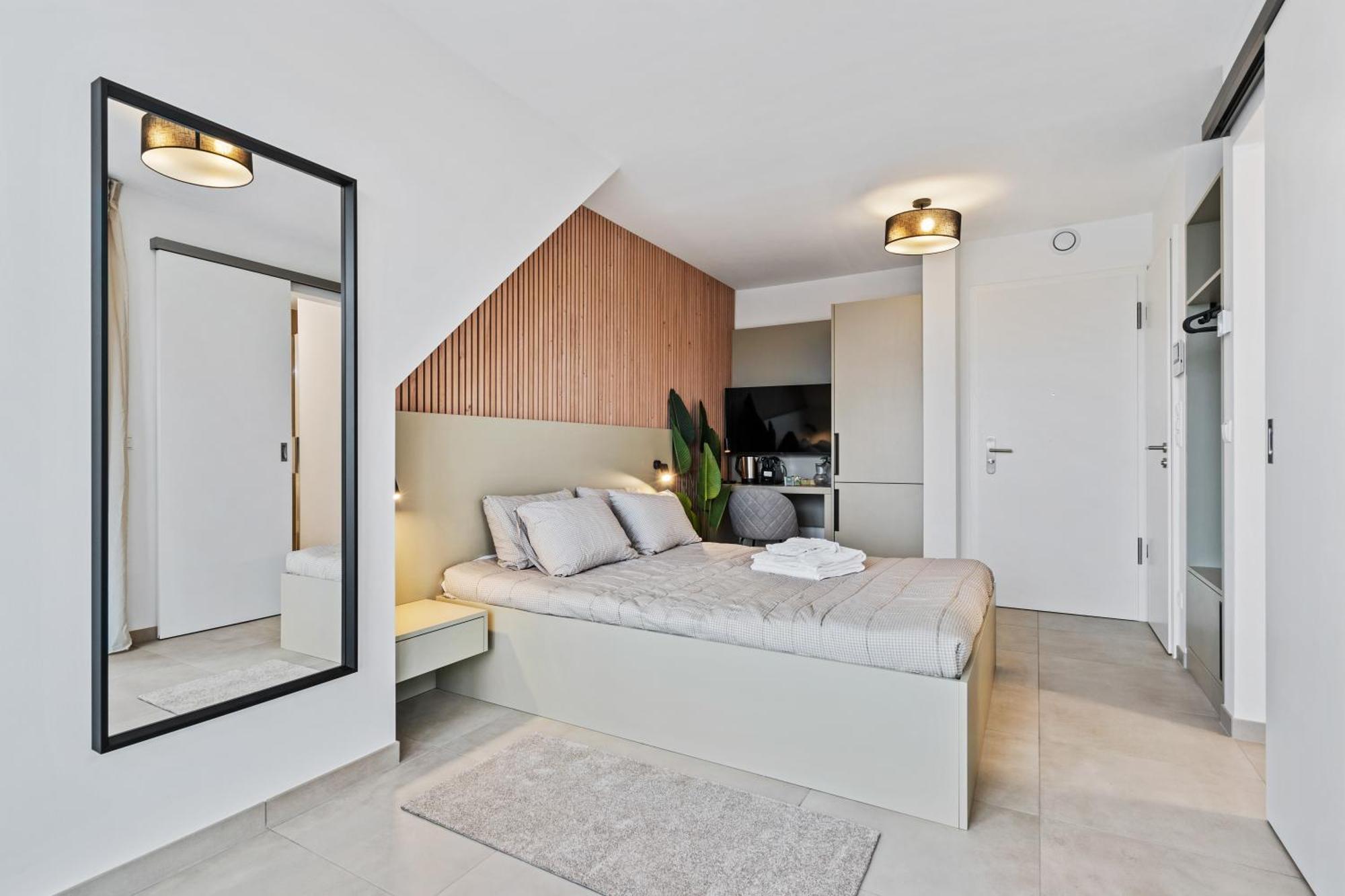 Comfort & Style In Vibrant Coliving Inn